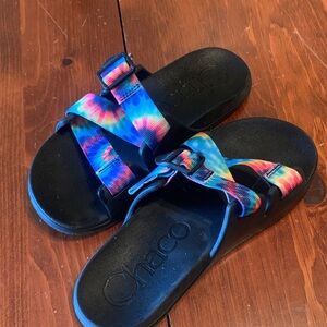 Tie dye Chaco slides!